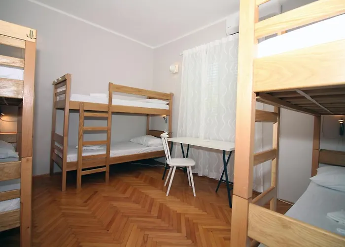 بيت شباب Marko *